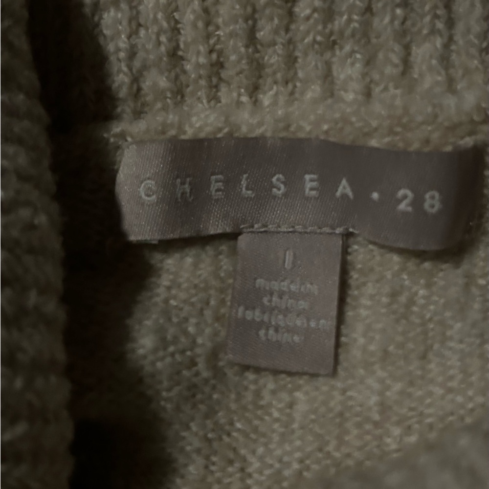 Chelsea28 Women's Beige Sweater